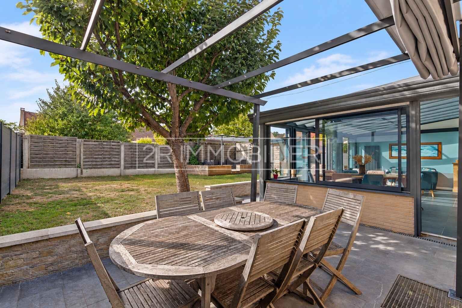 Maison 7 pièces 200 m² · à Gouvernes · 200 m² · 549 900 €