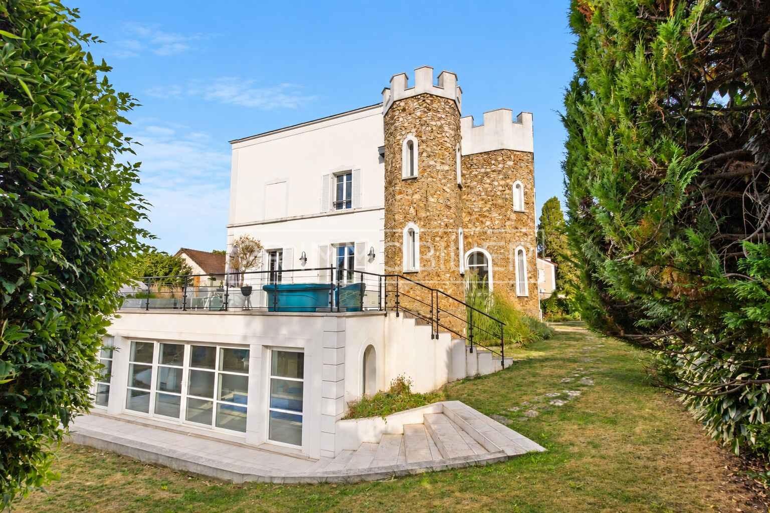 Appartement 7 pièces 230 m² · à Lagny-sur-Marne · 230 m² · 995 000 €